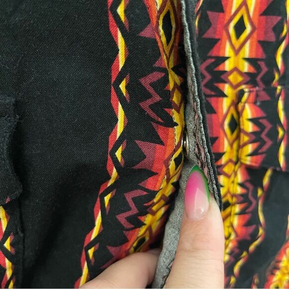Vintage Wrangler Wester Navajo Aztec Print Cowboy Button Up Shirt - Picture 5 of 9